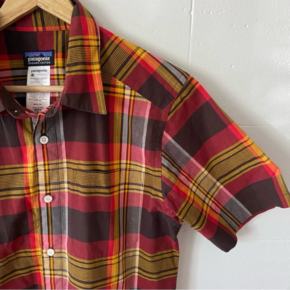 Patagonia Plaid Short Sleeve Button Up Shirt - Picture 2 of 8